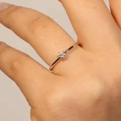 Sale Anello di Fidanzamento Cometa in Oro Bianco con Diamante 0,07 Carati Anelli Di Fidanzamento